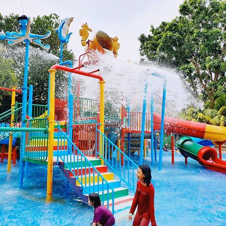 Melaka Top Largest Waterpark Resort - By Youbnb Homestay Melaka Dış mekan fotoğraf