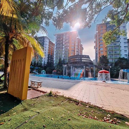 Melaka Top Largest Waterpark Resort - By Youbnb Homestay Melaka Dış mekan fotoğraf