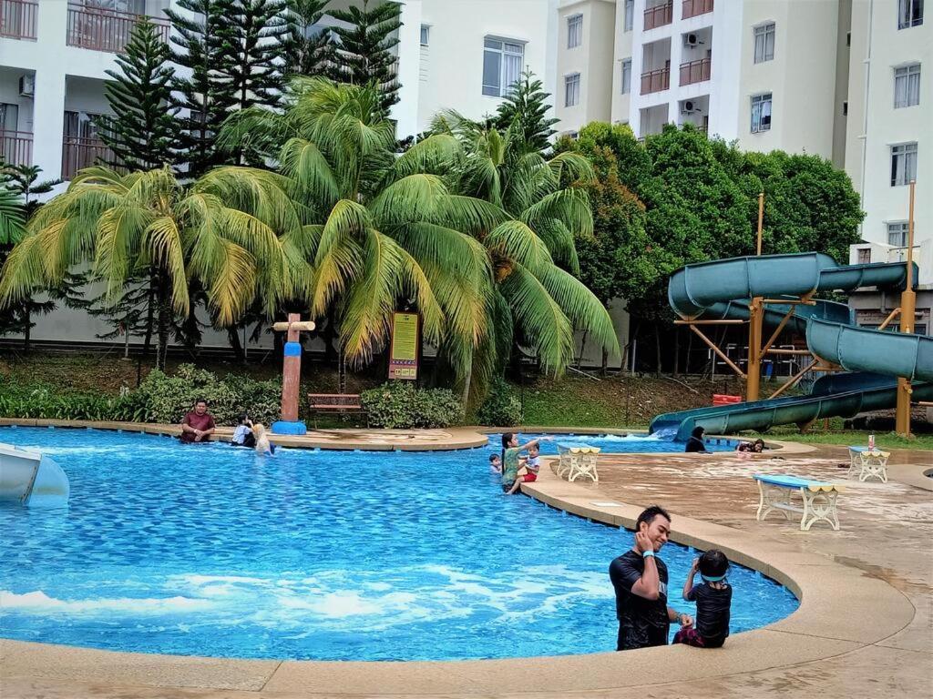 Melaka Top Largest Waterpark Resort - By Youbnb Homestay Melaka Dış mekan fotoğraf